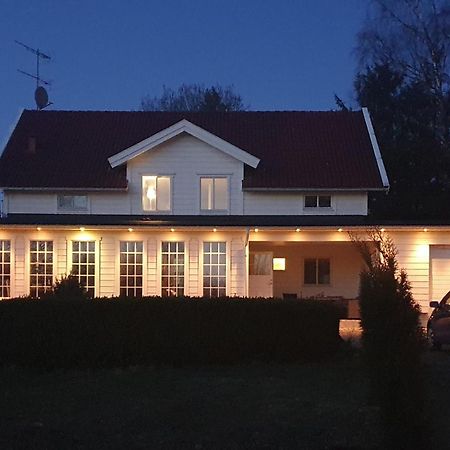 Landvetter Airport B&B And Parking Härryda Exterior foto